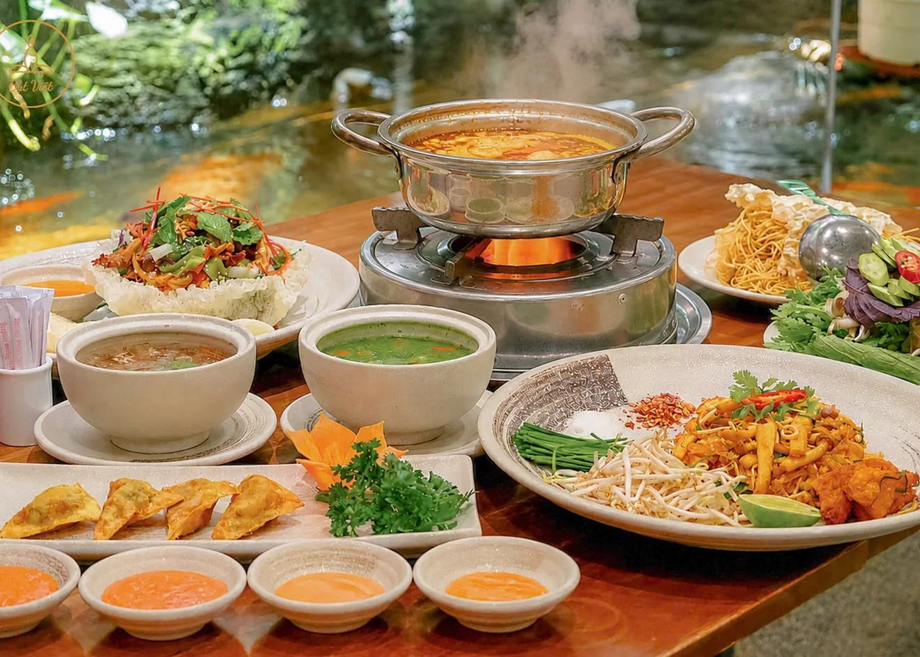 Bụt Việt Vegetarian Restaurant