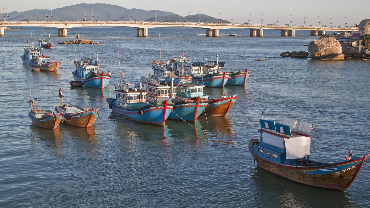 Cái River and Village Life