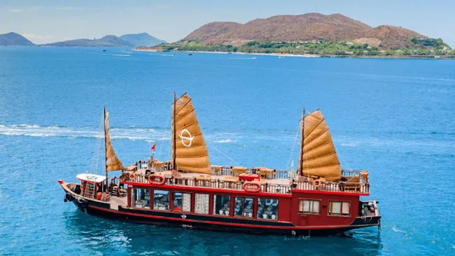Emperor Evening Cruise