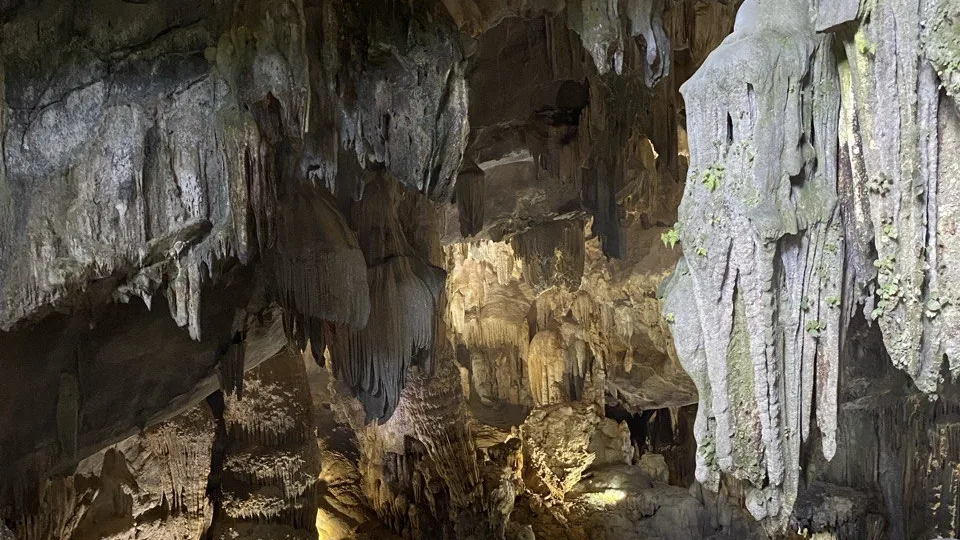 Phong Nha – Kẻ Bàng Caves