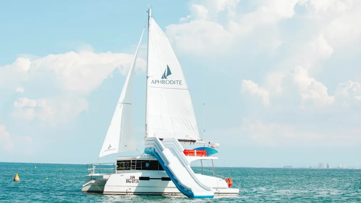 Seawind 1160 Catamaran